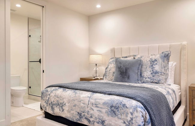 Mins to Deer Valley Lift Firepit, Game Room, Views, 5bdr Orion by Avantstay - Photo 32