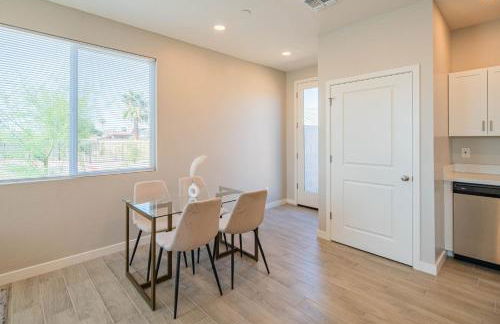 Serene 2BR Home with Premium Beds - Foto 24