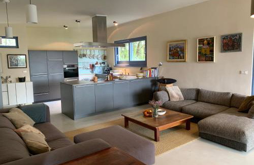 Beautiful restored farmhouse with private pool and gardens - Foto 18