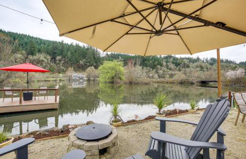 Private Pond and Dock! Cozy Cabin in Southern Oregon - Foto 23