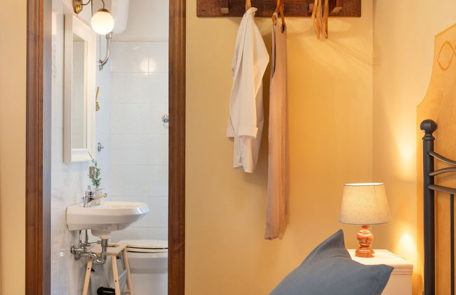 Renovated Farmhouse Near Florence - Photo 14