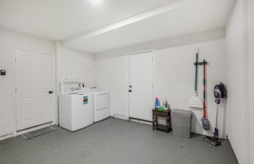 Oak Forest Retreat Sleeps 13 Near Heights - Foto 11