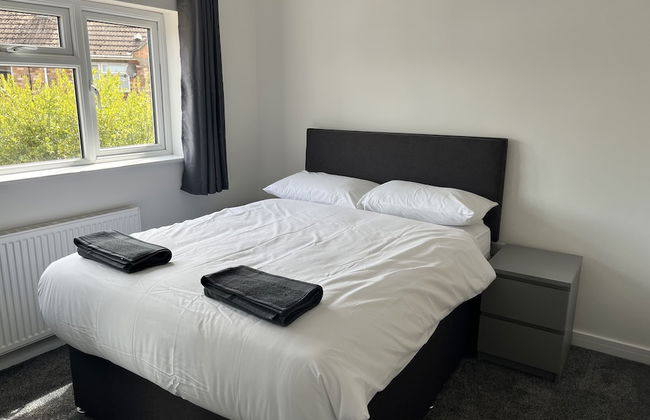 House - Sleeps 14, Onsite Parking & Pets Allowed - Foto 4