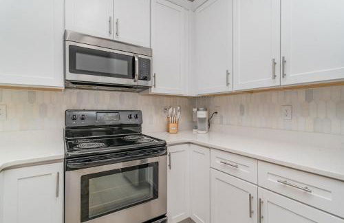 311B - True Beachfront w/ Private Walkway and Pool - Foto 30