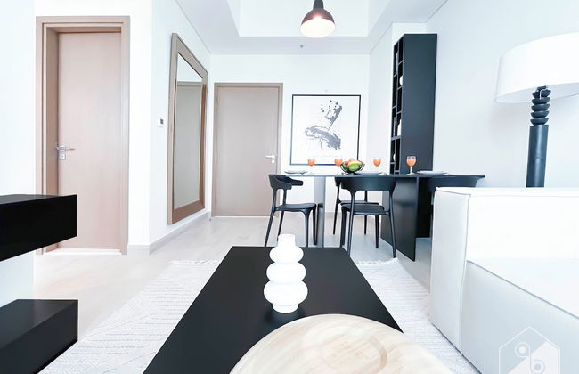 Cozy 1BR With Balcony & Views in Azizi Fawad - Photo 32