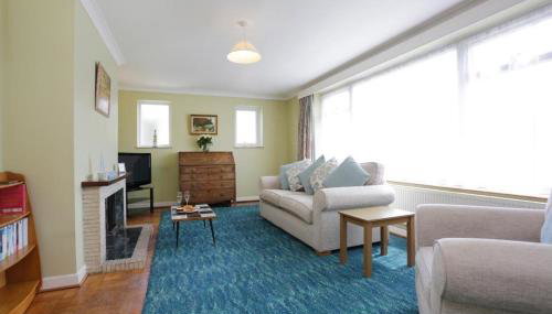 CHURCH ROAD by BOURNECOAST - A Spacious Bungalow in the Popular Hengistbury Head Area Near the Sandy Beaches - HB5830 - Foto 4