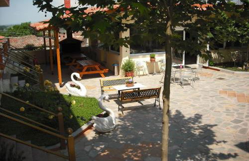 Anestis Studios - Photo 39