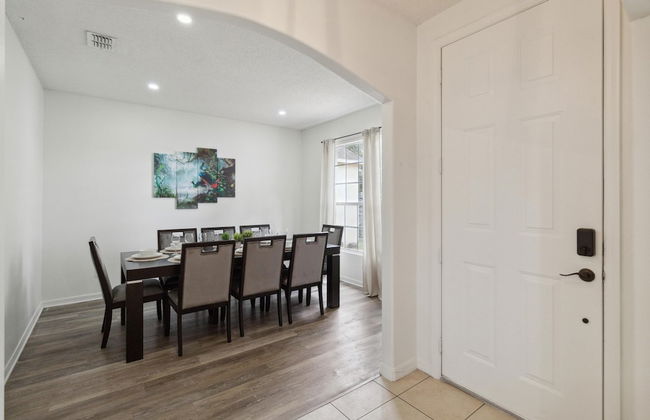 5/3 Pool Home Located in Sunset Ridge Community! - Foto 9