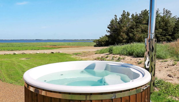 Spacious Summer House With Sauna - Foto 5, Idromassaggio all'aperto