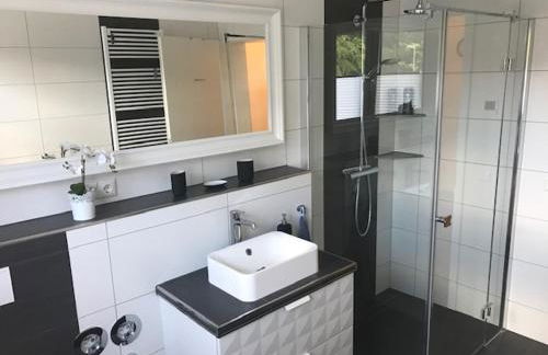 TOP-Ferienwohnung bei Berlin, bis 3 Gäste, Terrasse und Garten - Foto 14