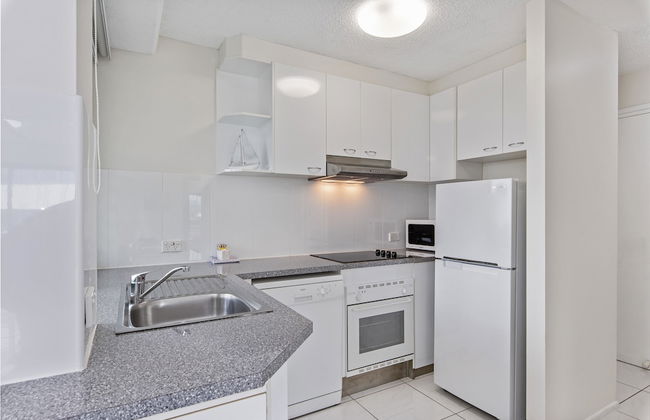 Key Largo Apartments - Photo 17