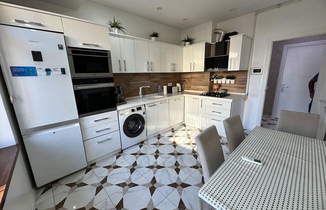 Charming 2-bed Apartment in Baku City Center - Foto 8