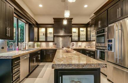 Luxury Contemporary Sanctuary w/ Pool and Views! - Foto 26