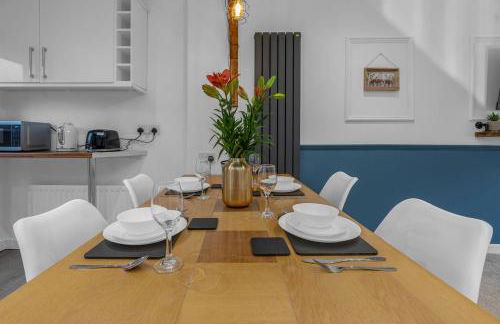 Free Parking - Central - Sleeps 6 - 2 Bedrooms - Foto 26