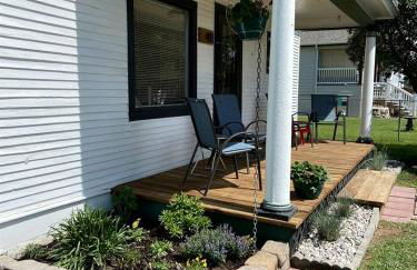 Charming Downtown Cottage with Porch & Backyard Retreat near Beaverhead River in Dillon, Montana - Foto 8