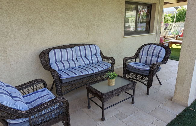 Villa BaGalil 5BR Retreat by Sea N' Rent - Foto 40