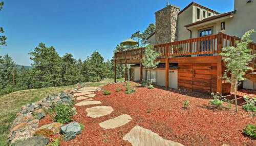 12 Mi to Red Rocks Morrison Home with Deck - Foto 3
