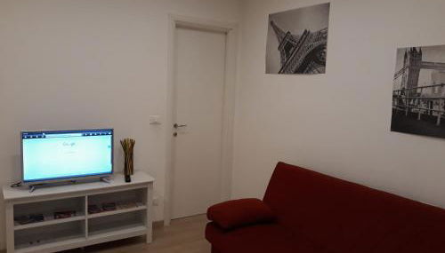 Alysia Apartment - Photo 3