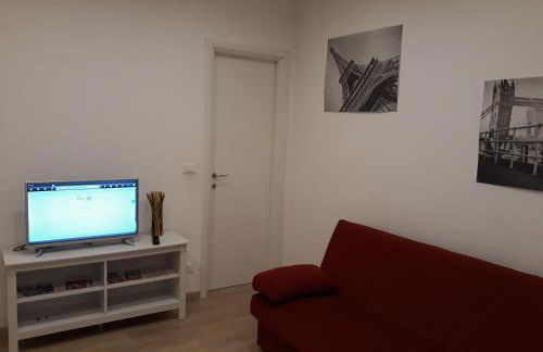 Alysia Apartment - Photo 3