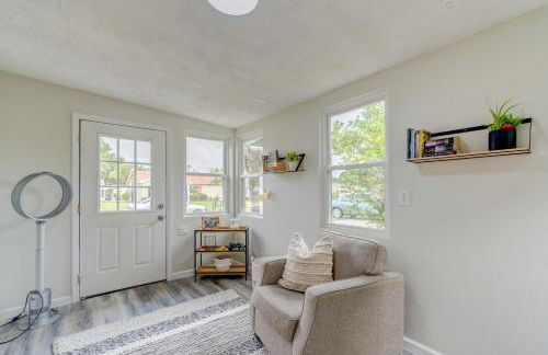 Peaceful Lady Lake Home with Screened-In Porch! - Foto 7