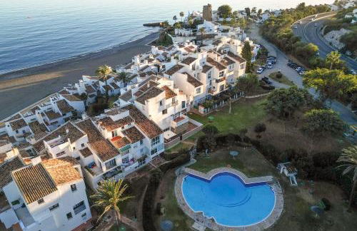 Beachhouse GALORE - Photo 35