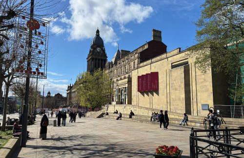 Stylish 2-Bed Apartment – Prime Leeds City Centre - Foto 2