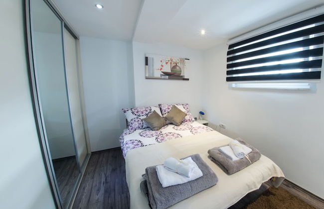 Luxury Apartment in City Center - Photo 5