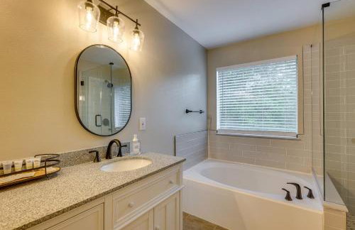 Modern Woodlands Townhome with Spacious Yard and Patio - Photo 14