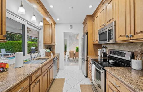 Sunshine Retreat I Waterfront I Pool I Paddle Boards I Bikes - Foto 16