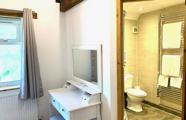 Flint Cottage - Sleeps 6 - Private Woodland - Foto 10