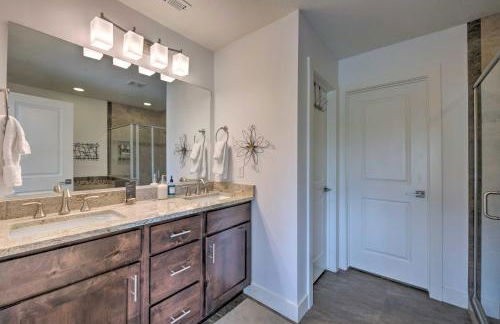 Modern Huntsville Resort Retreat with Deck and Hot Tub - Foto 17