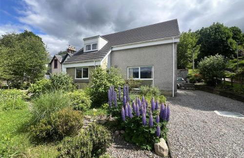 Lomond Villa - Photo 1