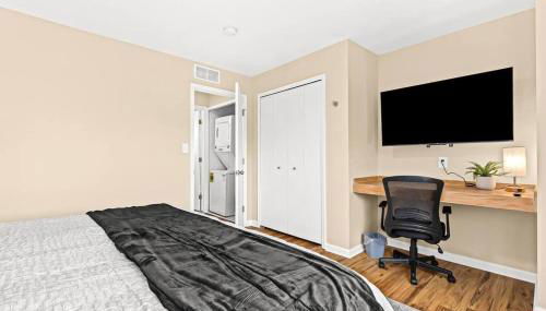 New! Modern Upper Flat near Downtown Roseville - Foto 3