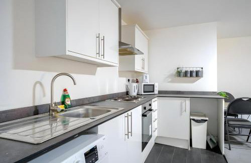 Modern Derby Studio - Sleeps 4, Close to Amenities & Parking - Foto 21