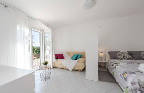 Villa Maslenica - Photo 23