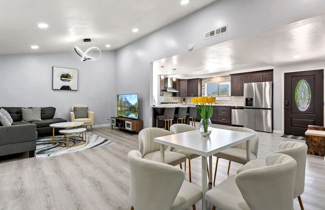 Beautiful 4BR Home Nr Disneyland - Foto 3