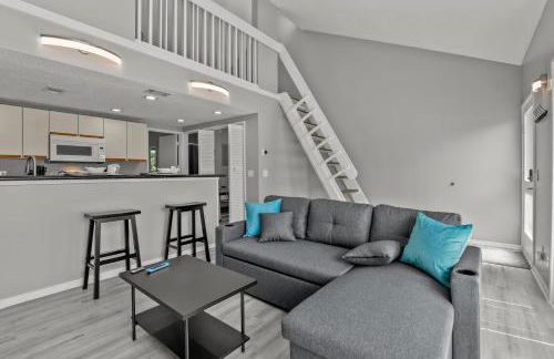 NEW King with Loft Beach Near Gulf - Foto 4