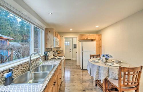 Port Angeles Retreat - 1 Mi to Downtown! - Foto 2