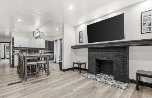 Charming 4BR Niagara Apartment Great Location - Foto 8