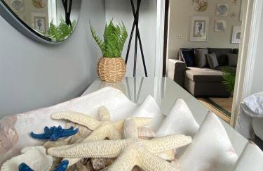 The Annexe Porthcawl Pet Friendly 2 Bedroom Flat with King Size bed bunk beds and sofa bed sleeps up to 5 people - Photo 16