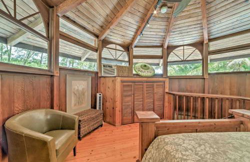 Tropical Cabana with Deck, Hot Tub and Lush Scenery! - Photo 11