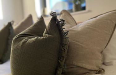 Still Waters - Luxury Lakeside Retreat with Hot Tub - Photo 64