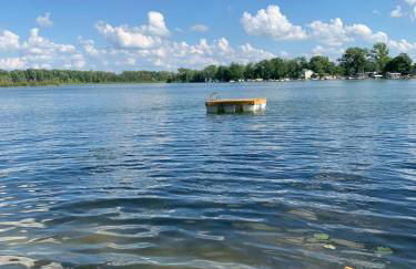 Miner Lake Lakefront Beach Cottage for Family Fun - Foto 8