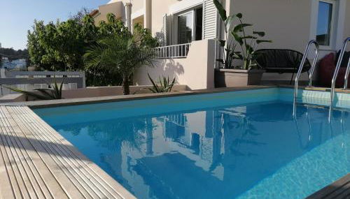 Vivenda Geminada com piscina a 10 minutos a pé da praia, by QoZzy - Foto 1