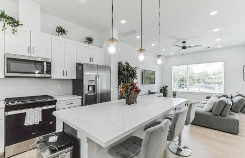 Modern Luxury retreat in downtown - Photo 21