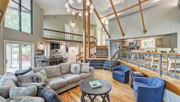 Lakefront w/ Private Dock + Hot Tub Pontoon Rental Butler Bliss by Avantstay - Foto 4, Innenbereich