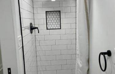 NICE in Historical Bloomingdale - Foto 18