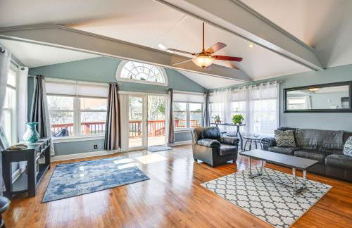 Waterfront Home with Dock and Yard in Hampton! - Foto 4