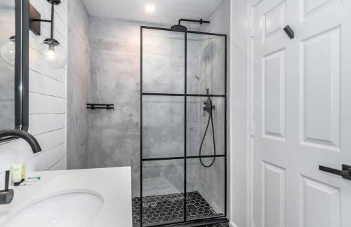 25 Bedrooms - Retreat Center Waterfront Renovated - Foto 36