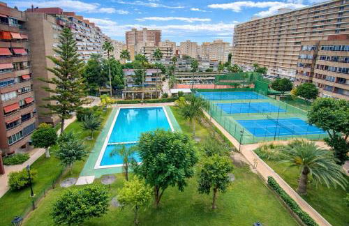 4BR Apt 10 min Walk to San Juan Beach - Pool & Terrace - Foto 1